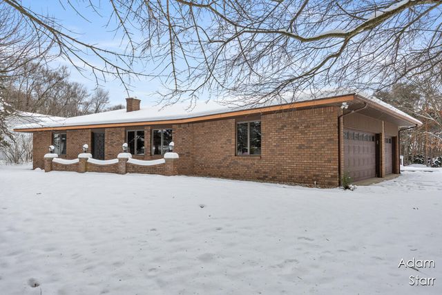 945 60th Street SW, Wyoming, MI 49509