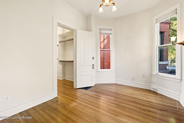 1515 S 3rd St, Louisville, KY 40208