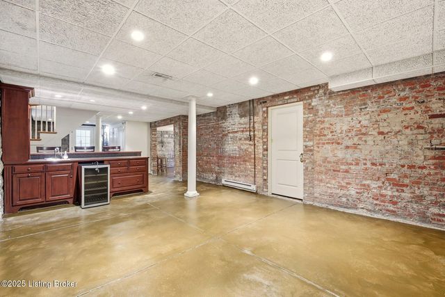 1515 S 3rd St, Louisville, KY 40208