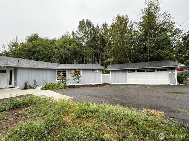 1903 Shaw Road, Puyallup, WA 98372