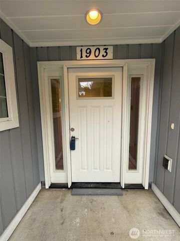 1903 Shaw Road, Puyallup, WA 98372