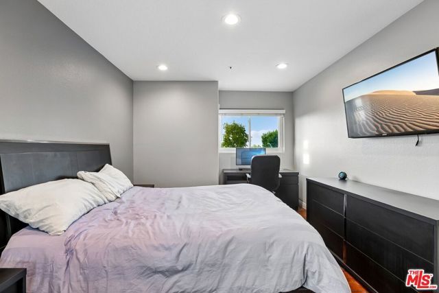 17807 Tuscan Drive, Los Angeles, CA 91344