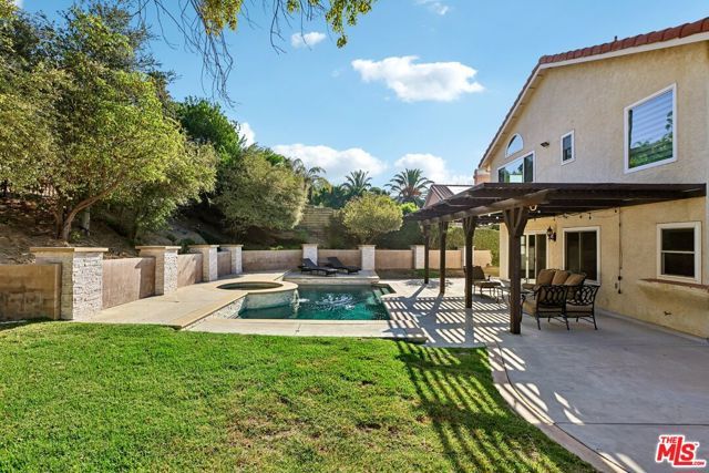 17807 Tuscan Drive, Los Angeles, CA 91344