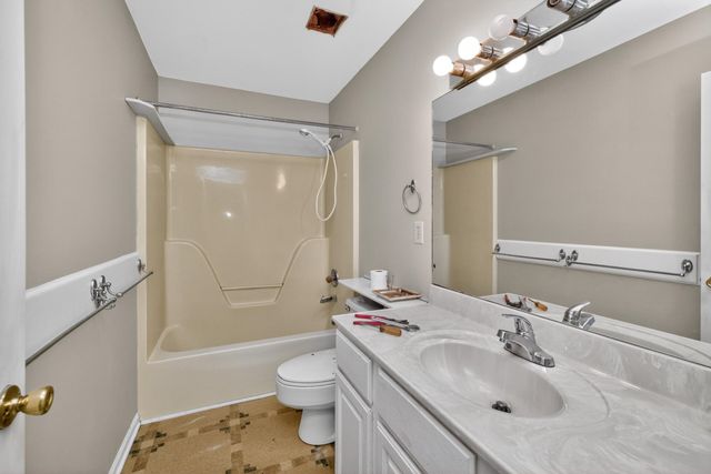 1090 Delaney Ferry Road, Nicholasville, KY 40356
