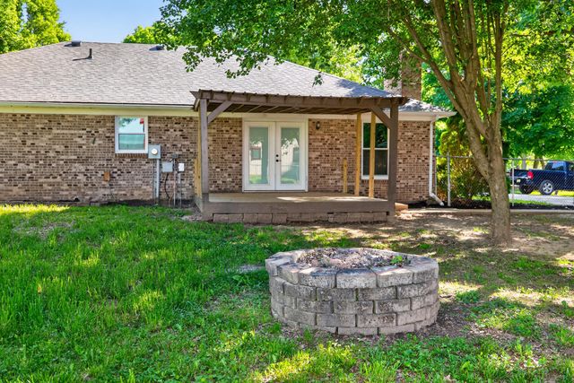 1090 Delaney Ferry Road, Nicholasville, KY 40356