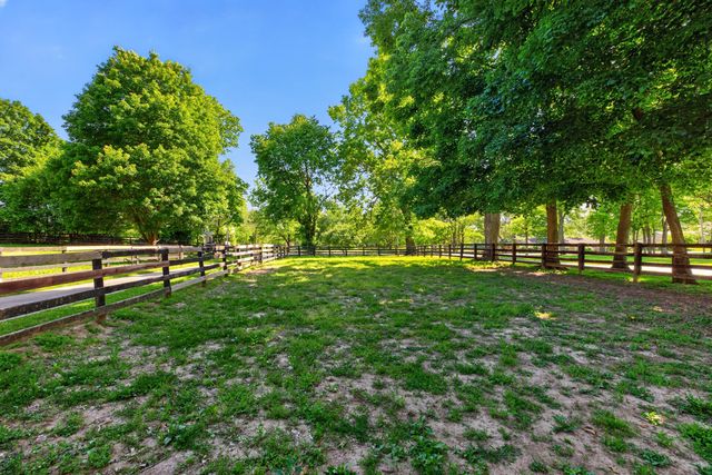 1090 Delaney Ferry Road, Nicholasville, KY 40356