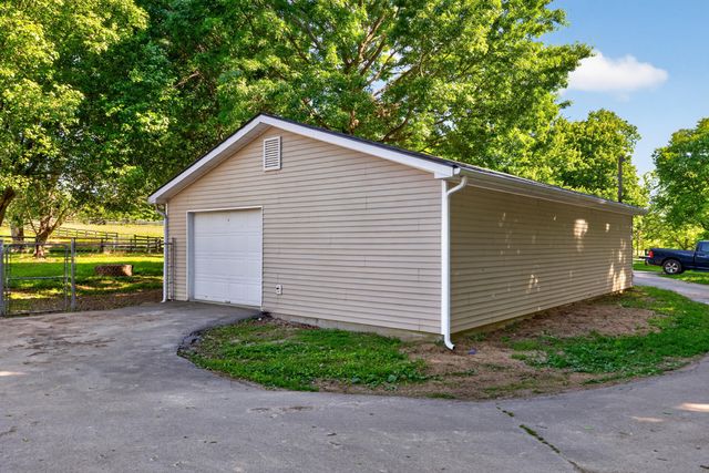 1090 Delaney Ferry Road, Nicholasville, KY 40356