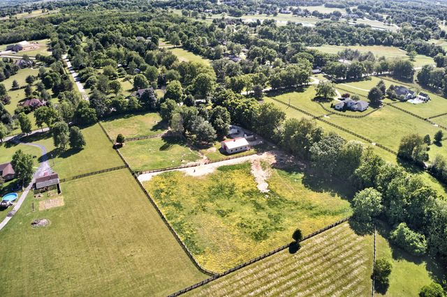 1090 Delaney Ferry Road, Nicholasville, KY 40356