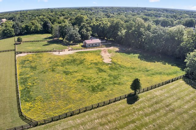 1090 Delaney Ferry Road, Nicholasville, KY 40356