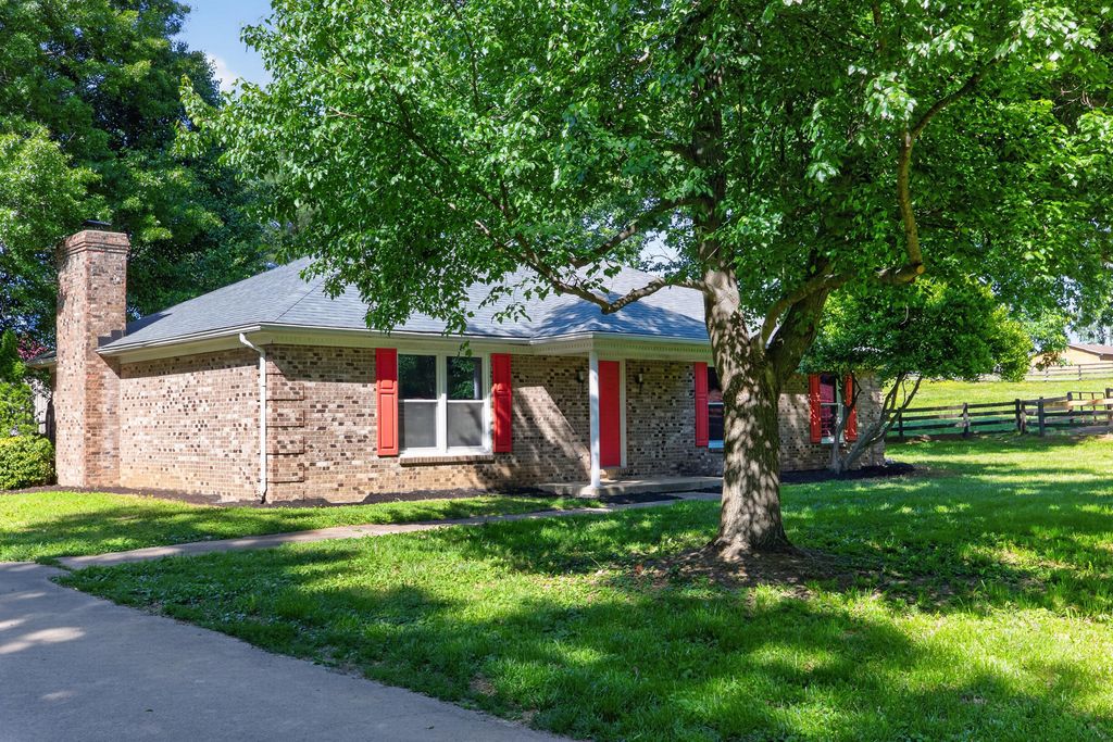 1090 Delaney Ferry Road, Nicholasville, KY 40356