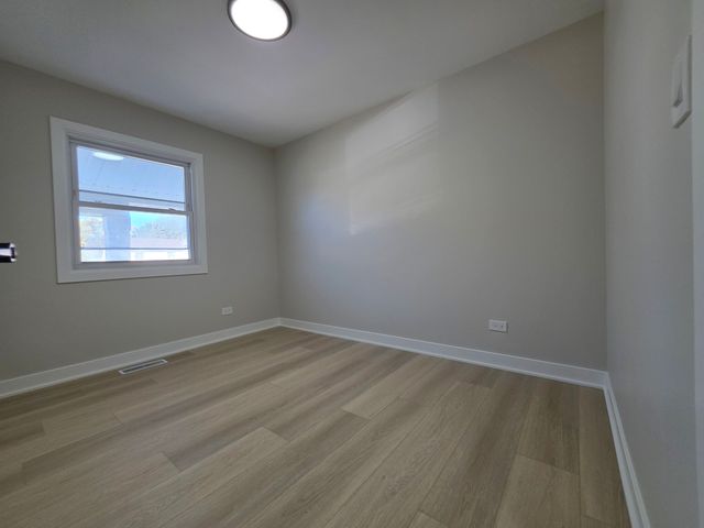 2187 Walnut Avenue, Hanover Park, IL 60133