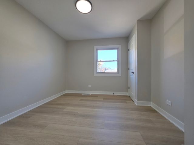 2187 Walnut Avenue, Hanover Park, IL 60133