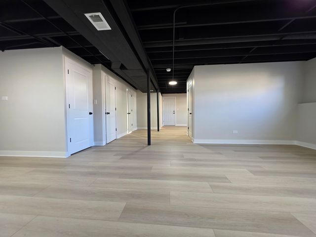 2187 Walnut Avenue, Hanover Park, IL 60133