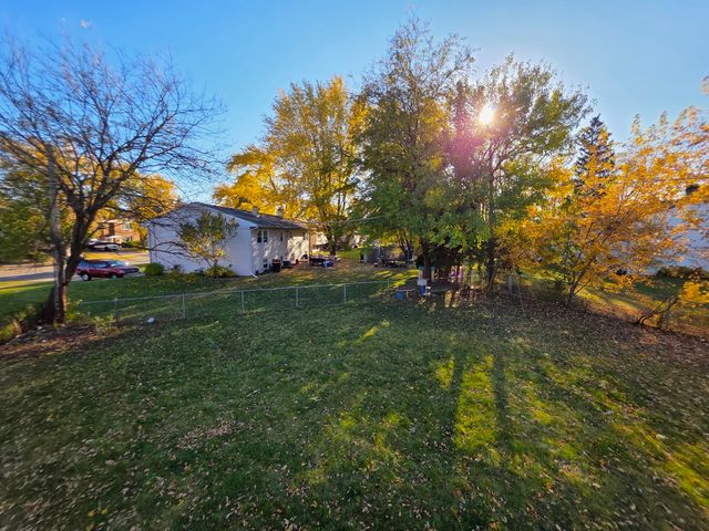 2187 Walnut Avenue, Hanover Park, IL 60133