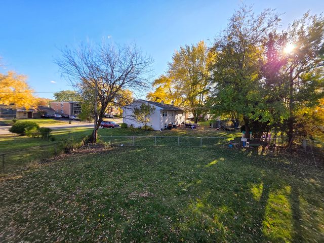 2187 Walnut Avenue, Hanover Park, IL 60133