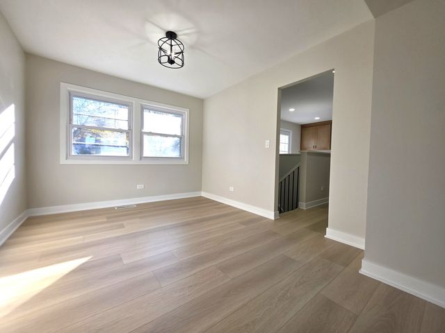 2187 Walnut Avenue, Hanover Park, IL 60133