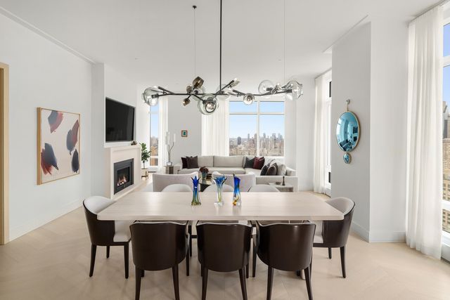 200 Amsterdam Ave Apt 40A, New York City, NY 10024