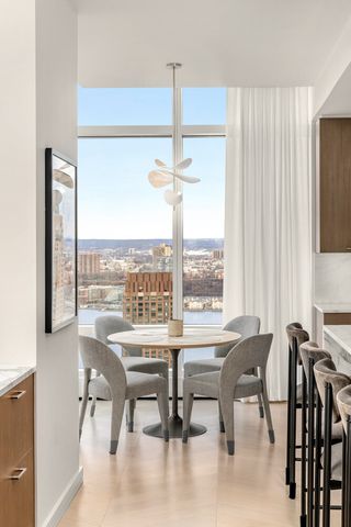 200 Amsterdam Ave Apt 40A, New York City, NY 10024