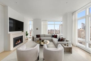 200 Amsterdam Ave Apt 40A, New York City, NY 10024