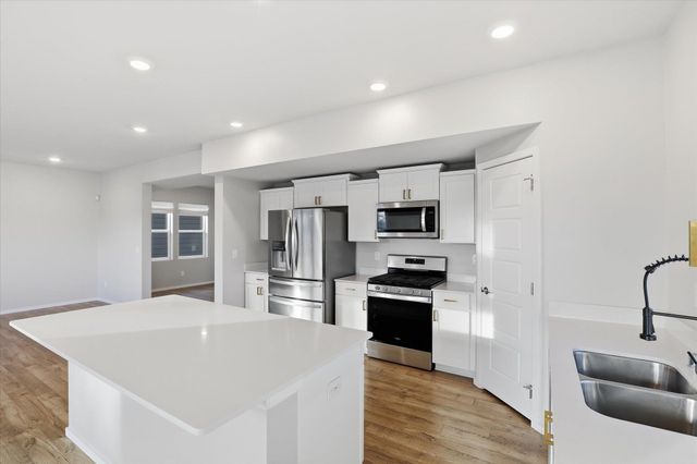 3211 N McKinnon Rd, Spokane, WA 99217