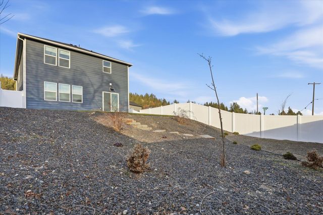 3211 N McKinnon Rd, Spokane, WA 99217