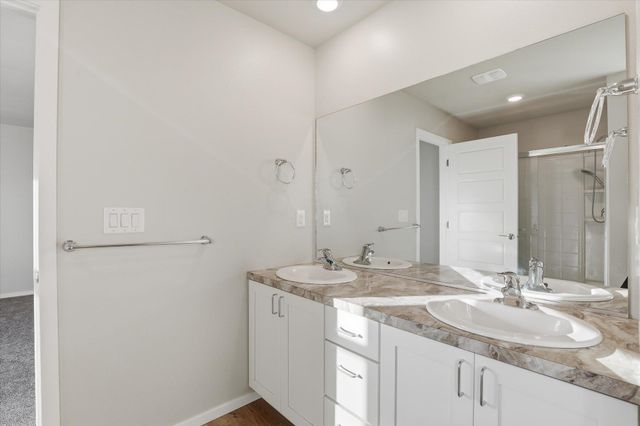 3211 N McKinnon Rd, Spokane, WA 99217