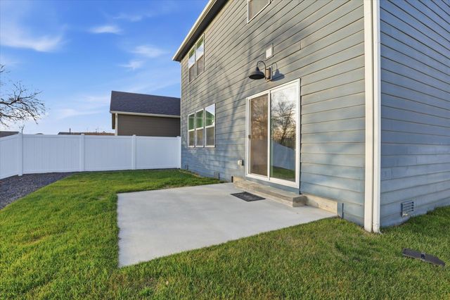 3211 N McKinnon Rd, Spokane, WA 99217