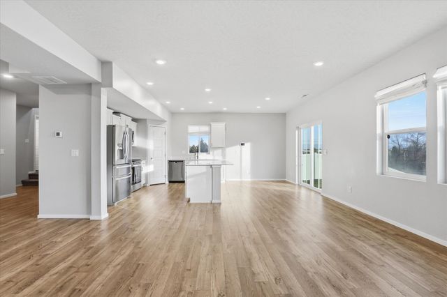 3211 N McKinnon Rd, Spokane, WA 99217