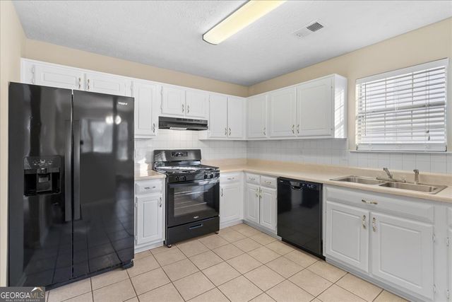 210 Summer Hill Circle, Stockbridge, GA 30281