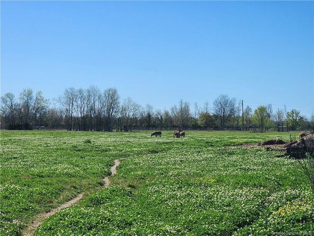 2053 Pujol Road, Lake Charles, LA 70615