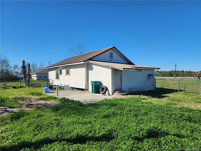 2053 Pujol Road, Lake Charles, LA 70615