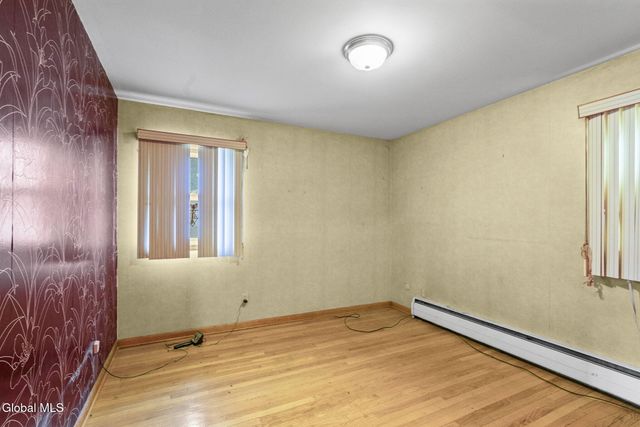 27 Eva Street, Colonie, NY 12110