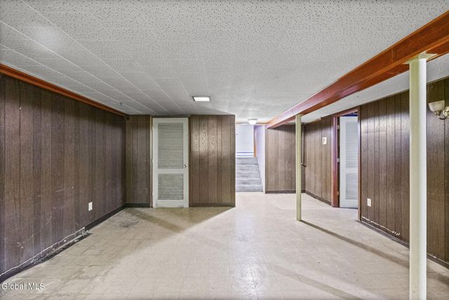 27 Eva Street, Colonie, NY 12110