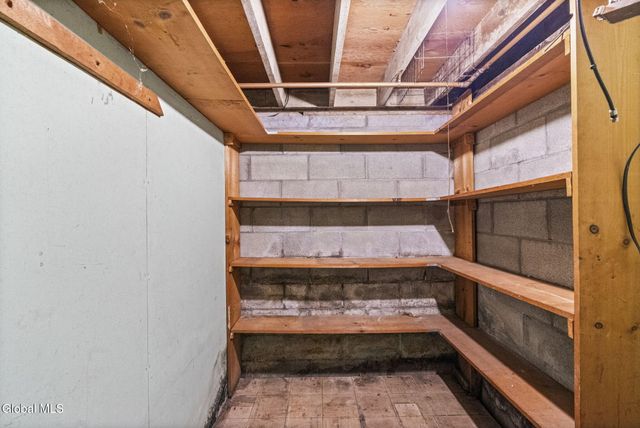 27 Eva Street, Colonie, NY 12110