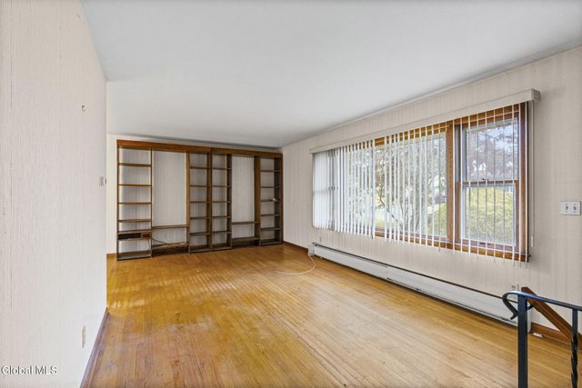 27 Eva Street, Colonie, NY 12110