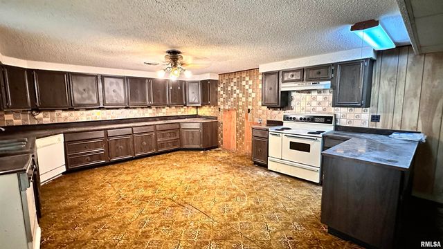 135 Tatia Drive, Goreville, IL 62896