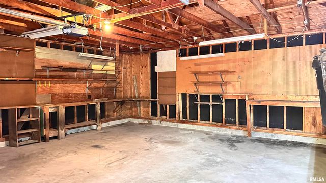 135 Tatia Drive, Goreville, IL 62896