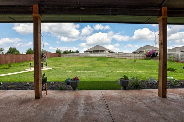 2836 Redwood Court, Newcastle, OK 73065