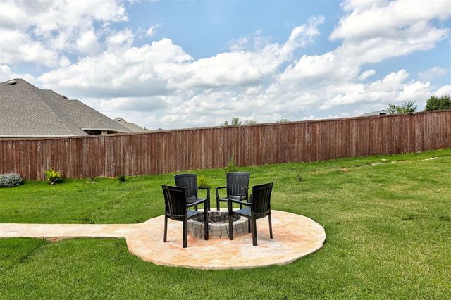 2836 Redwood Court, Newcastle, OK 73065