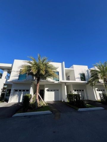 2526 Pierce Street 10, Hollywood, FL 33020