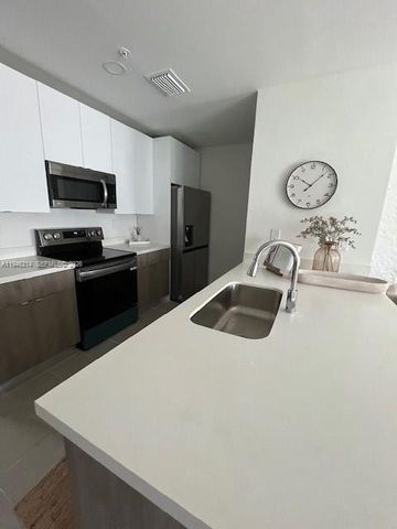 2526 Pierce Street 10, Hollywood, FL 33020