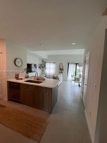 2526 Pierce Street 10, Hollywood, FL 33020