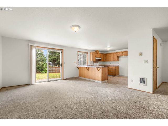 6908 Ne 144TH Ct, Vancouver, WA 98682