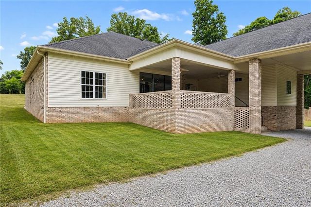9190 Laurel Glenn Drive, Rural Hall, NC 27045