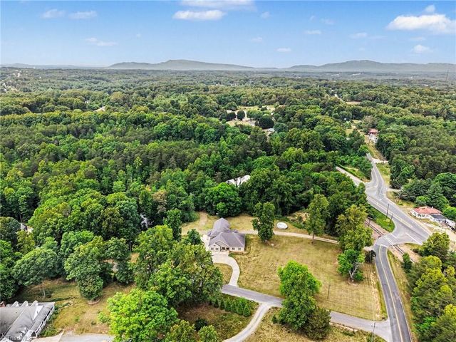 9190 Laurel Glenn Drive, Rural Hall, NC 27045