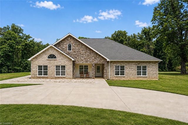 9190 Laurel Glenn Drive, Rural Hall, NC 27045