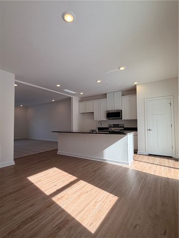 2004 Canterbury Dr 212C, Imperial, PA 15126