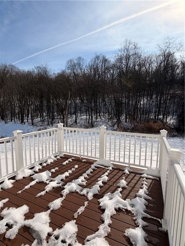 2004 Canterbury Dr 212C, Imperial, PA 15126