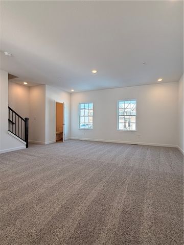 2004 Canterbury Dr 212C, Imperial, PA 15126