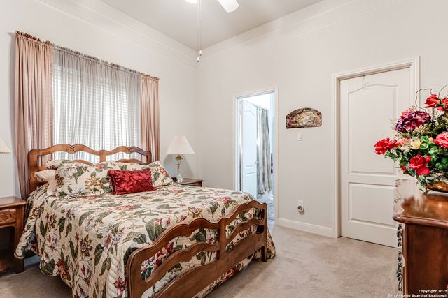 7 Eton Green Circle, San Antonio, TX 78257